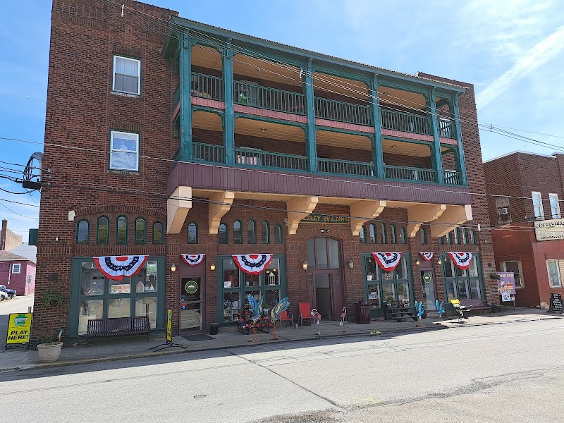 Wavie & Janes Emporium photo 1