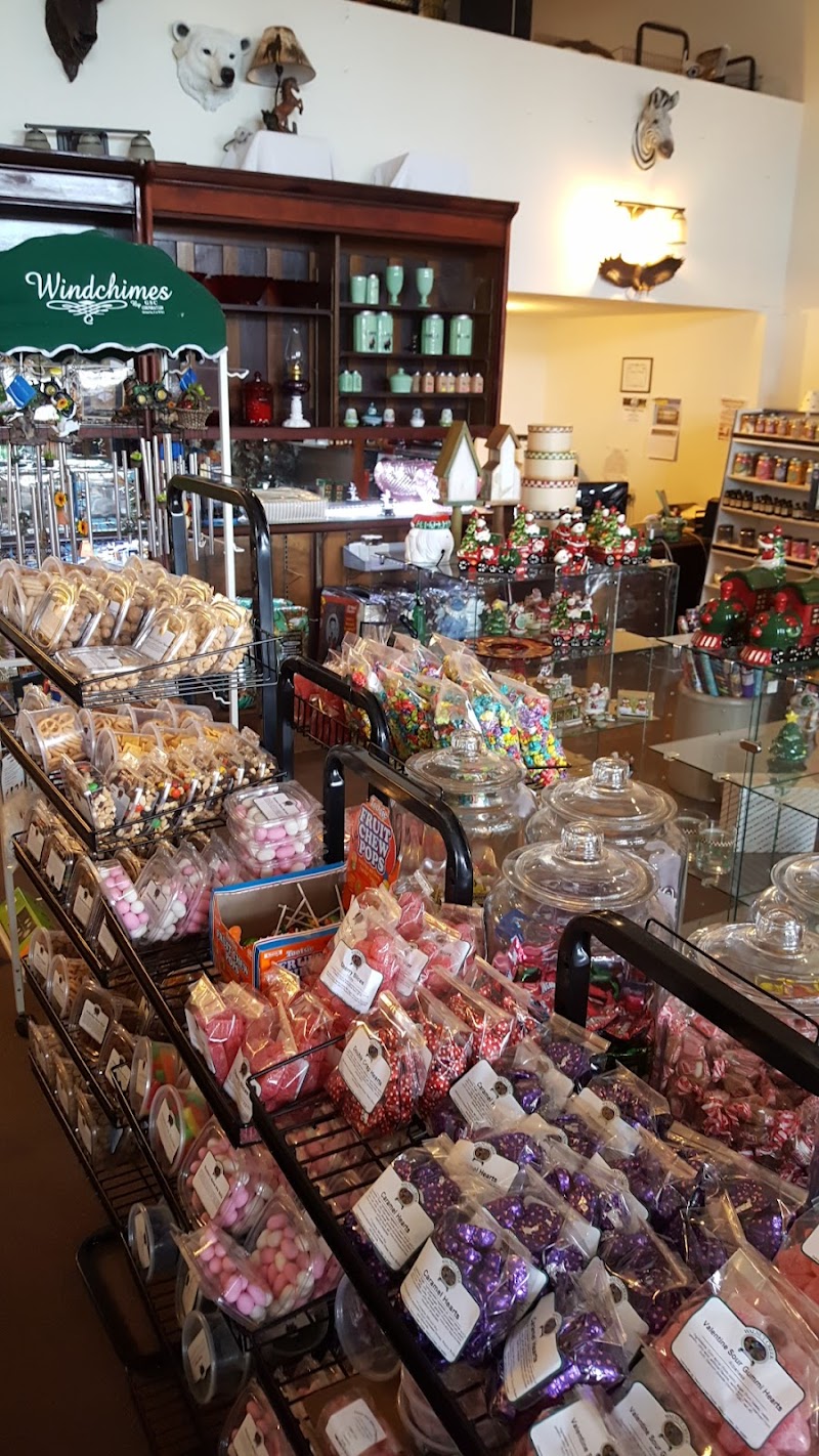 Wavie & Janes Emporium photo 2