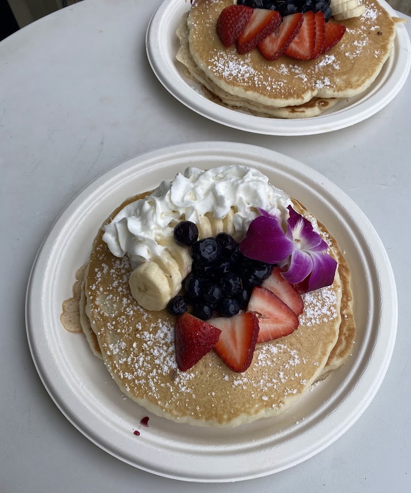 Barefoot Beach Cafe @ Queen's Surf Beach photo 3