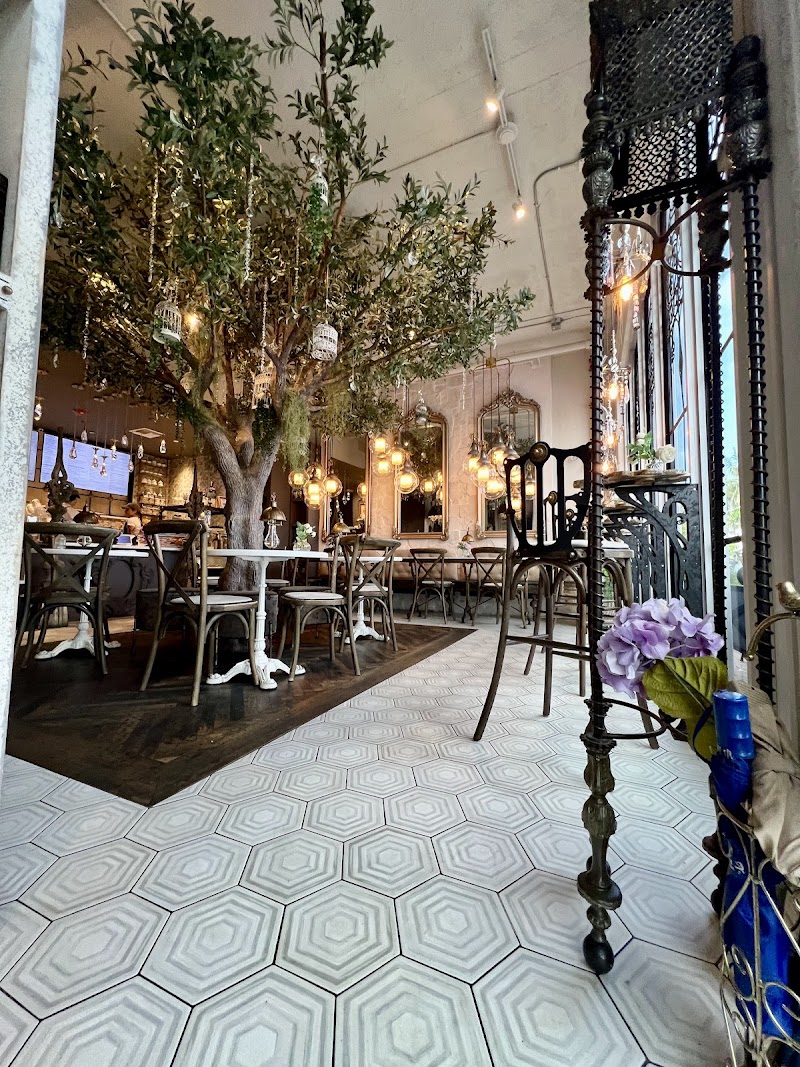 Glimmer Cafe photo 2