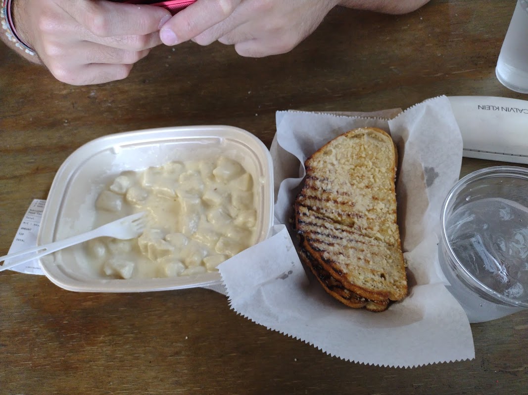 Alfredo's On Folly photo 5