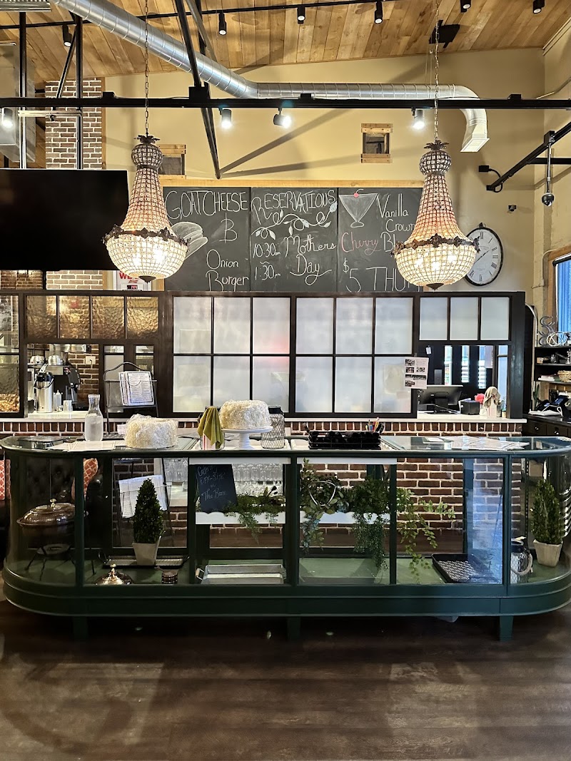 Coco's Cafe and Wine Bar photo 4