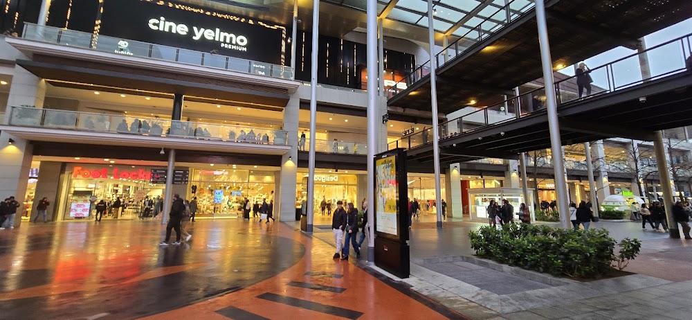 Westfield La Maquinista fotoğraf 1