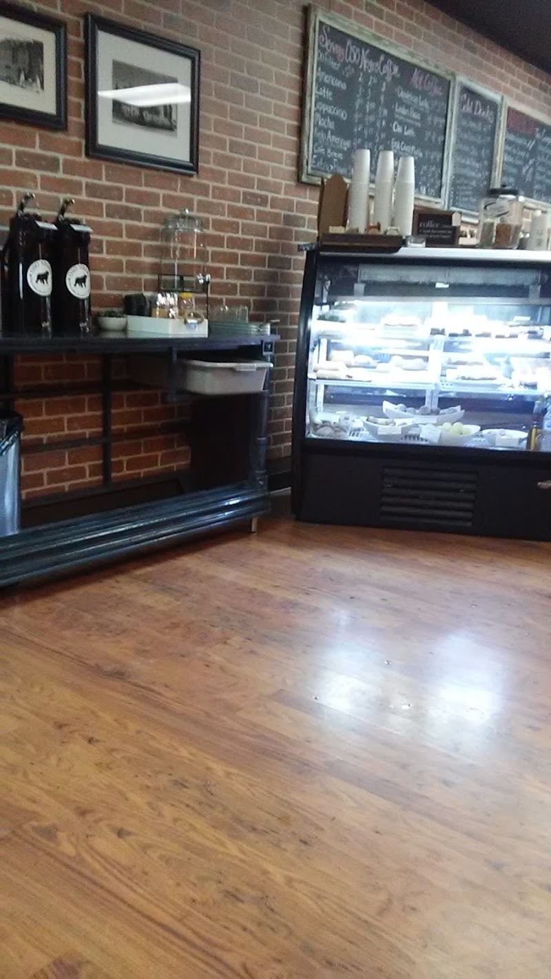 Kootenay Grounds Cafe and Bookstore photo 4