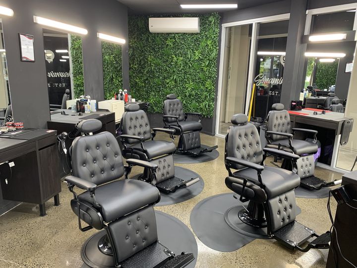 Lole's Barber Shop - Springfield photo 1