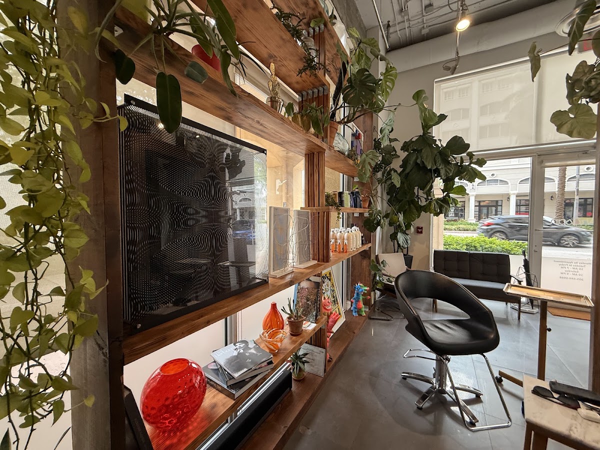 Artisan Beauty Studio and Art Gallery: Google Places image 1