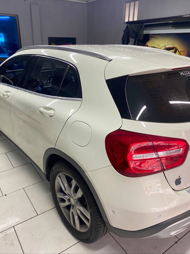Foto de TINT GLASS - Películas Automotivas de Alta Performance