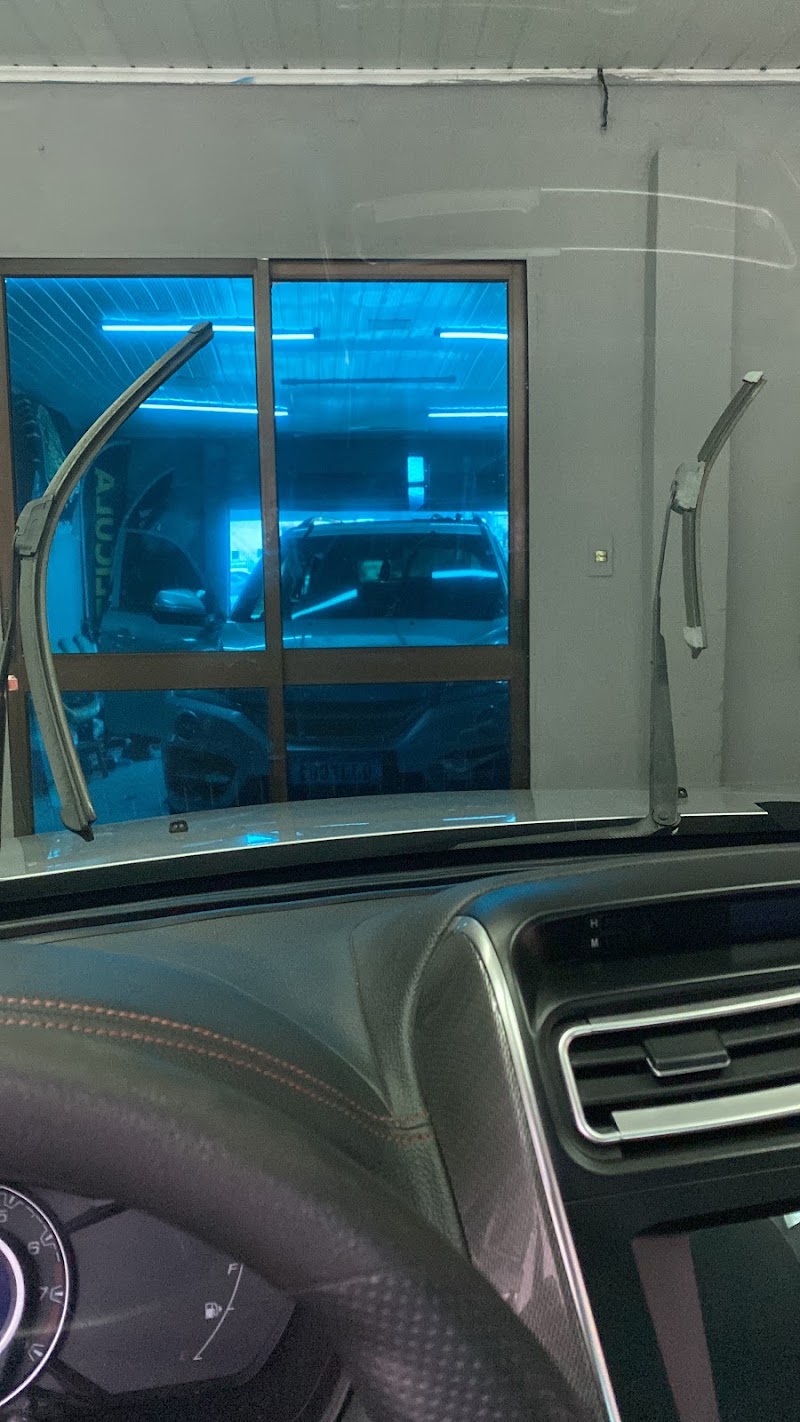 Foto de TINT GLASS - Películas Automotivas de Alta Performance