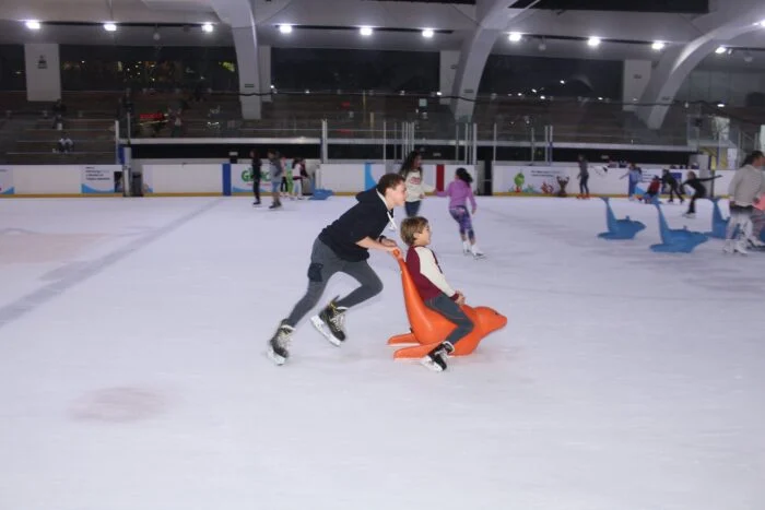 Pista de Hielo Santa Fe (Centro Santa Fe) exterior — Mexico City (CDMX) 05348, Mexico