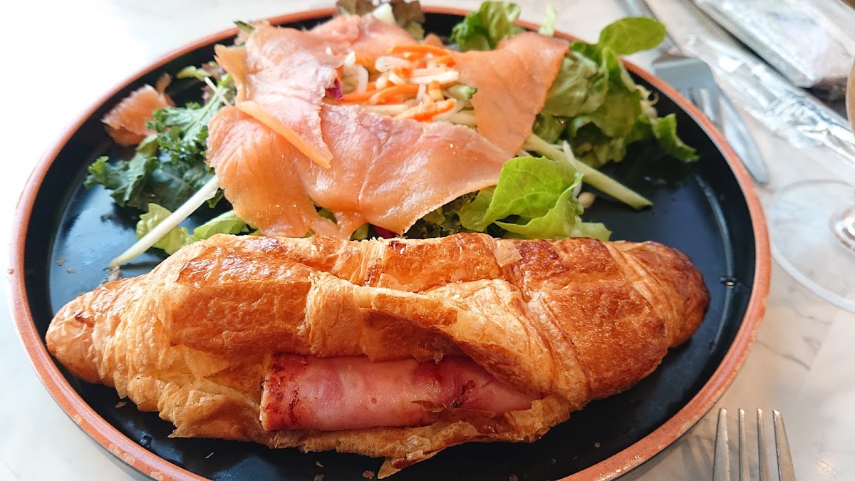 CP CAFE photo 2