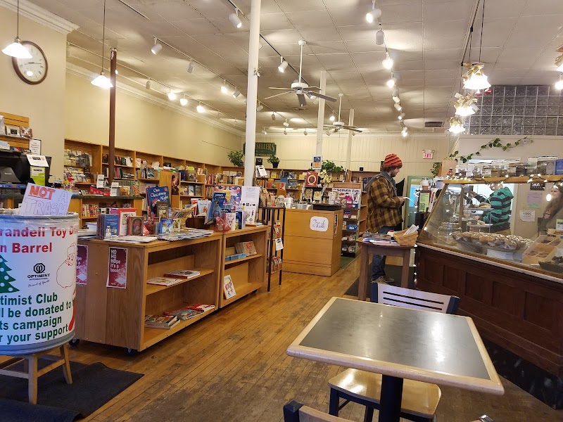 Bestsellers Books and Coffee Co. photo 2