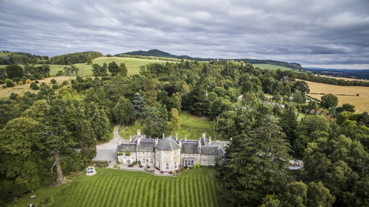 Coul House Hotel, dog-friendly hotel in Scottish Highlands