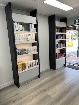 Suzie's Cut & Colour photo 2