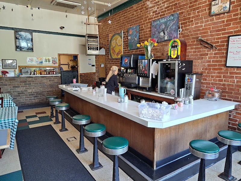 Lisa's Radial Cafe photo 4