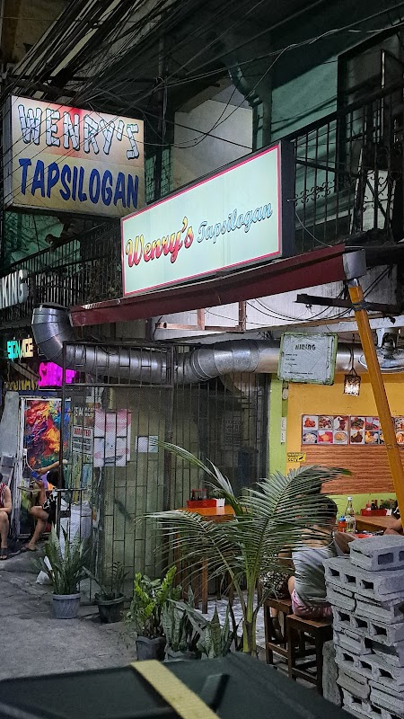 Wenry's Tapsilogan