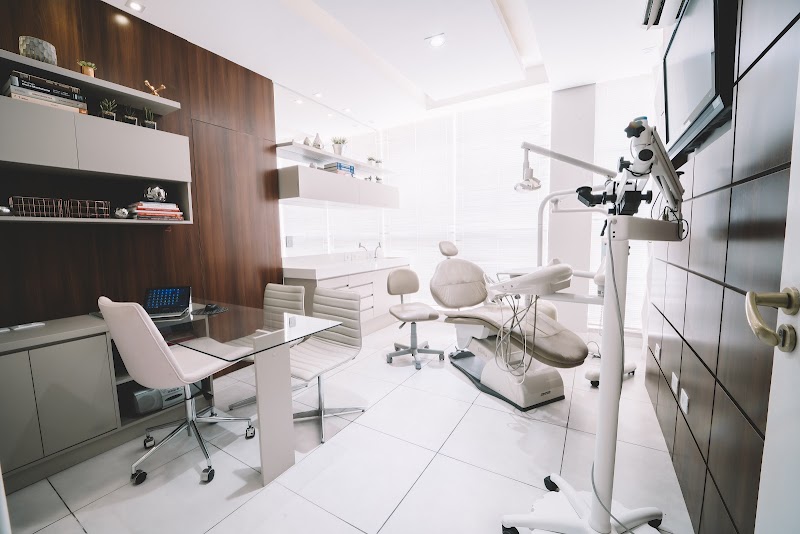 Dra. Laura Barbero - Endodontia - foto 1