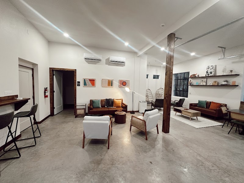 Eleanor’s Coffee Shop photo 1