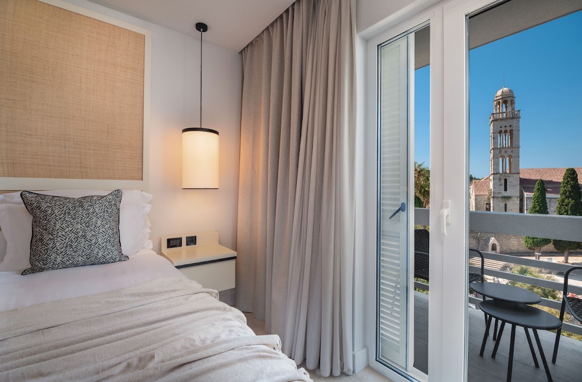 Beach Bay Hvar Hotel, dog-friendly hotel