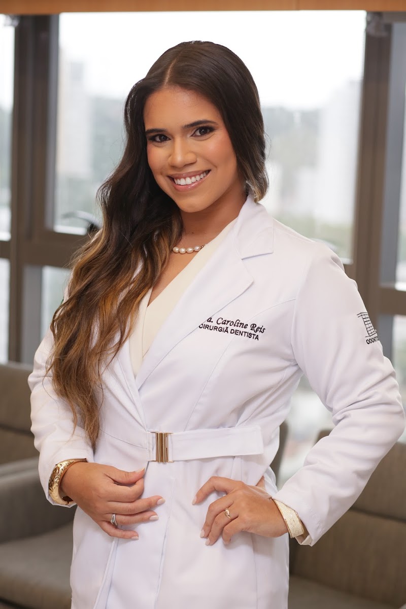 Dra. Caroline Reis | Cirurgiã-dentista | Urgência odontológica