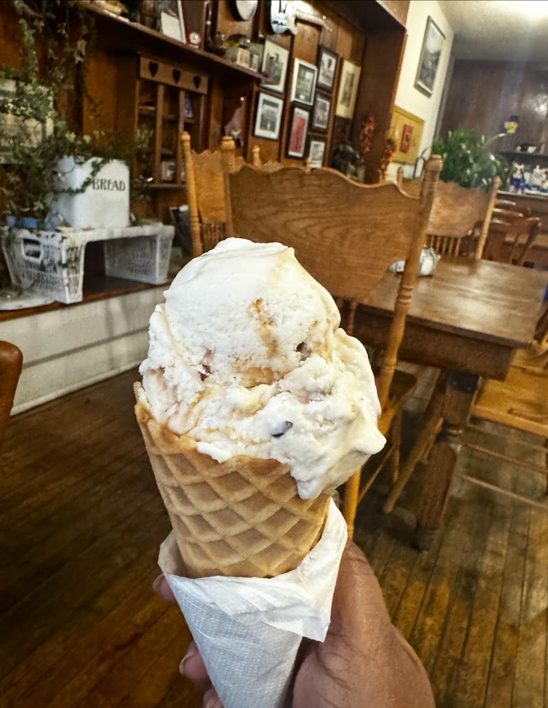 Thornton Cafe & Ice Cream photo 2