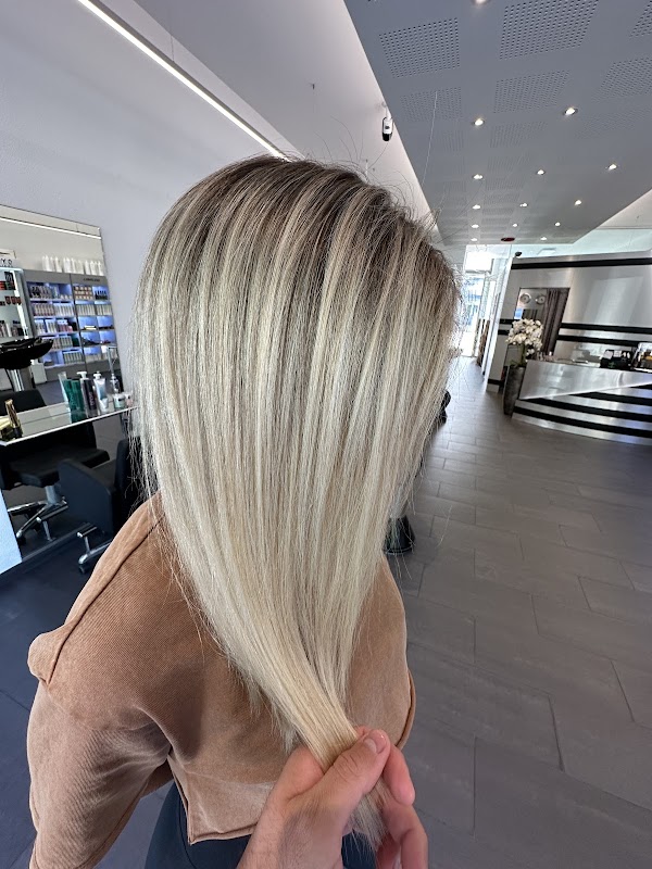 Ivan Hairstyling