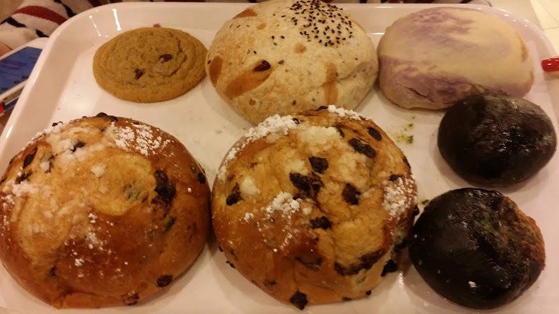 85°C Bakery Cafe - Cerritos photo 2