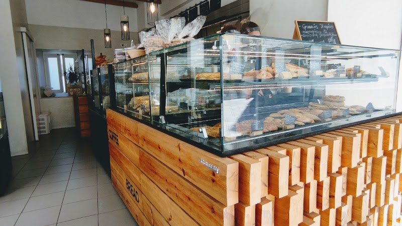 το σπιτικό (Πρατήριο Άρτου)