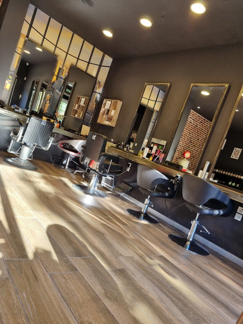 EURL ESCURET (SUPERCUTS) — photo 4