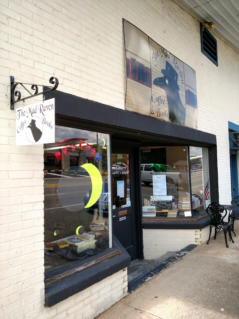 The Mad Raven Coffee & Books photo 1