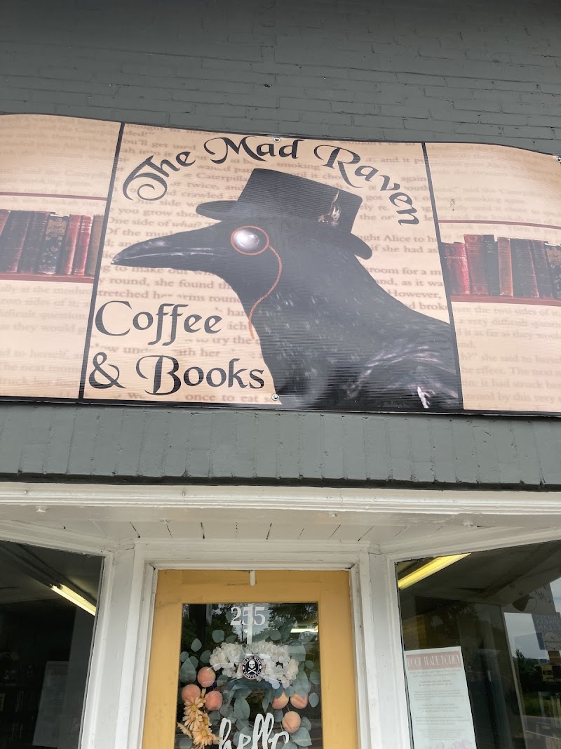 The Mad Raven Coffee & Books photo 4
