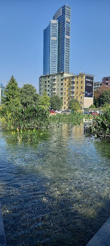 Isola Milano, Milano