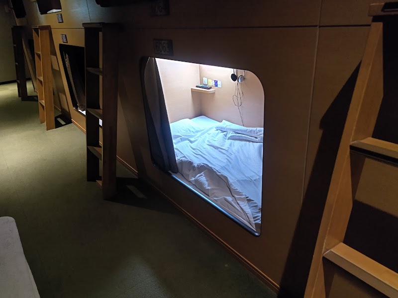 ニコーサウナリフレ 事務所 3