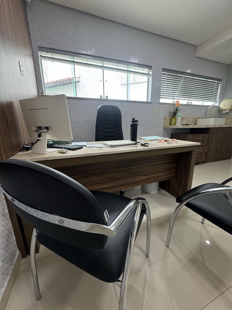 Oral Platinum Teresina | Implantes Dentários | Alinhadores Invisíveis | Facetas | Harmonização Facial - foto 5