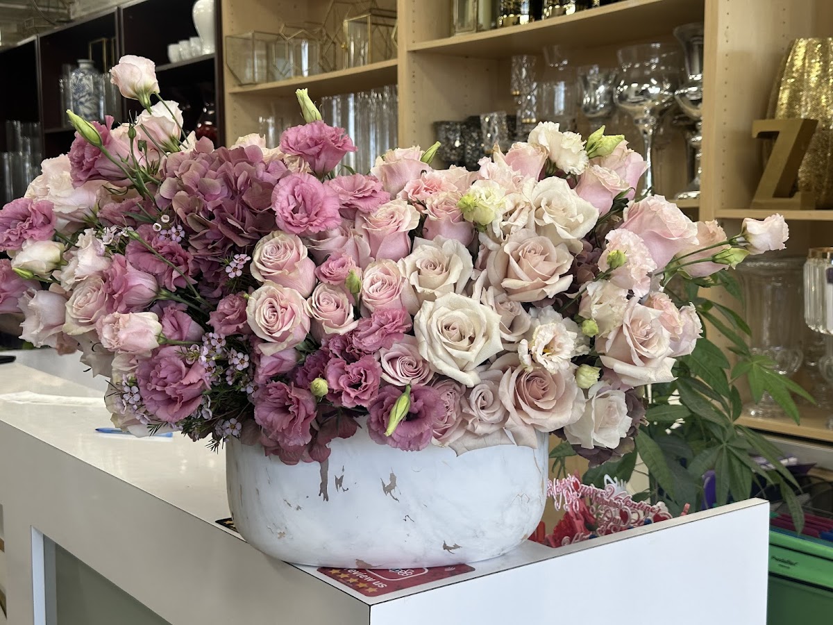 Design by Four Seasons: Google Places image 4