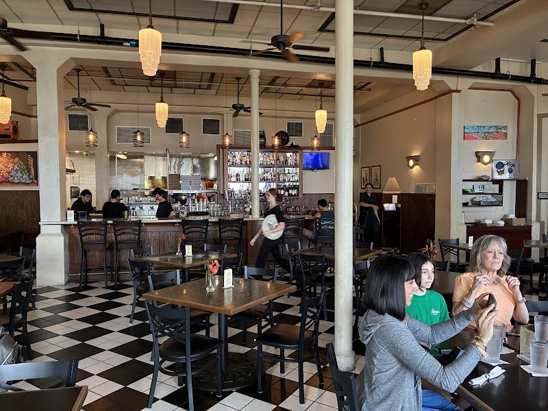 Cafe Pesto Hilo Bay photo 2