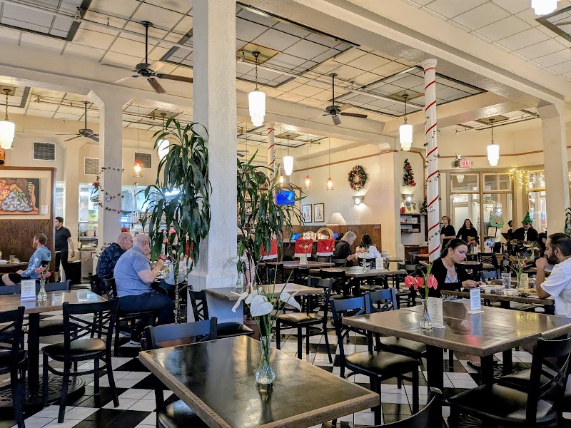 Cafe Pesto Hilo Bay photo 4