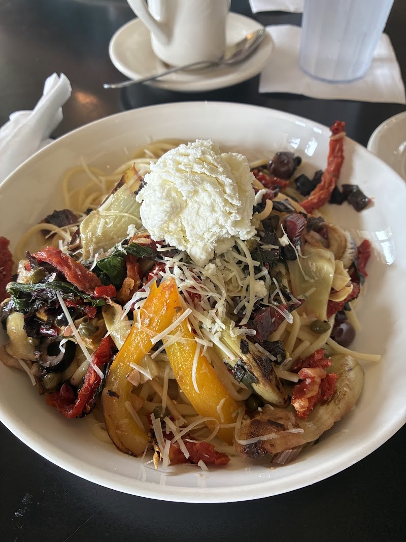 Cafe Pesto Hilo Bay photo 3