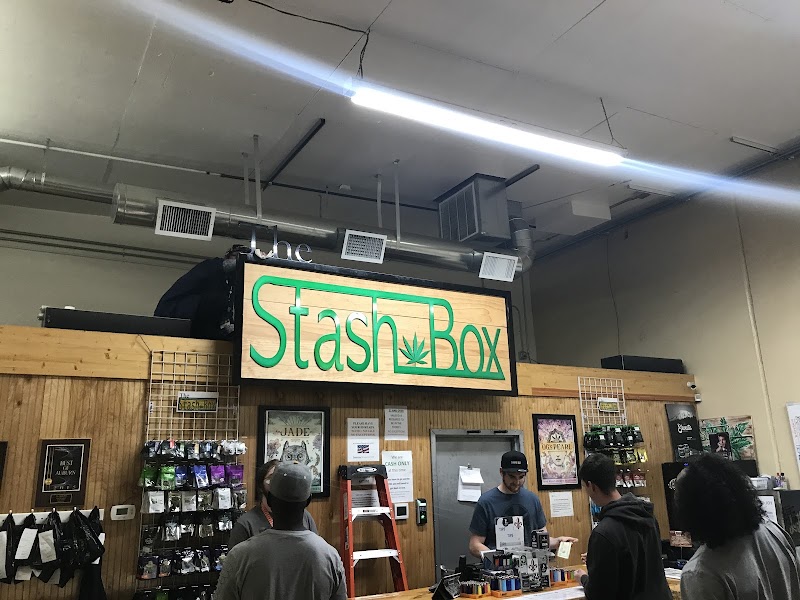 Video tour of The Stash Box Recreational Marijuana Store - Auburn retail environment