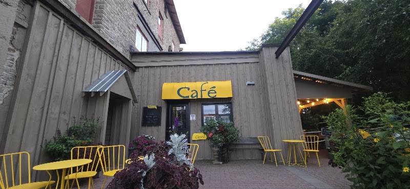 Yellow Canoe Cafe photo 3