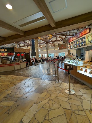 Gotemba Premium Outlets photo
