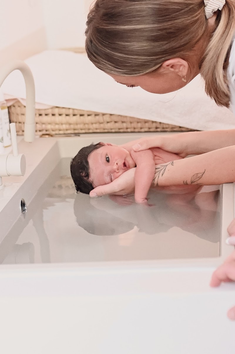 Les Bains de Romane, Cabinet Périnatal au Puy-en-Velay - Thérapeutique Bain Bébé - Massages - Allaitement - Sommeil Bébé