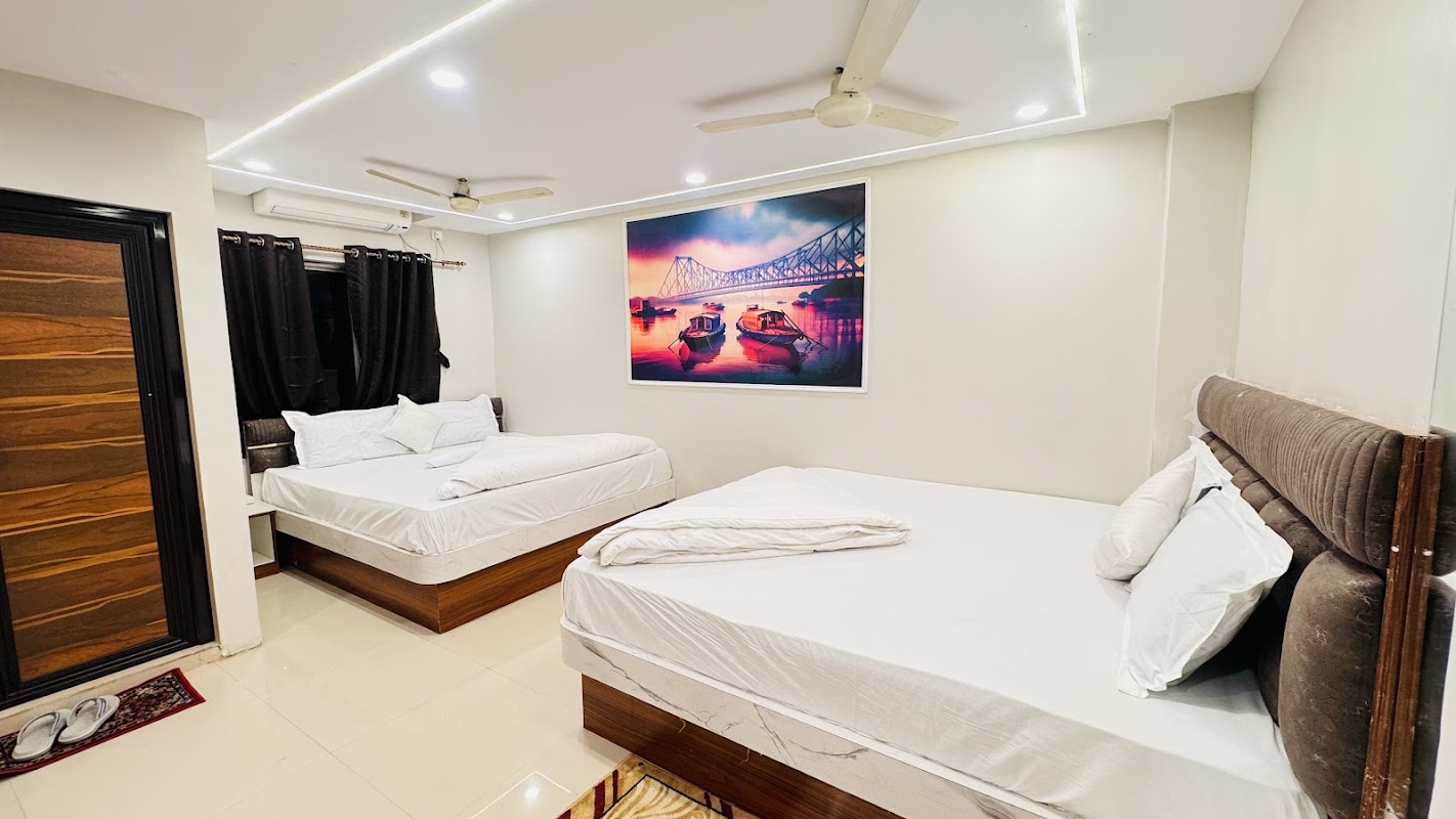 ZQ inn- new market dharmatala