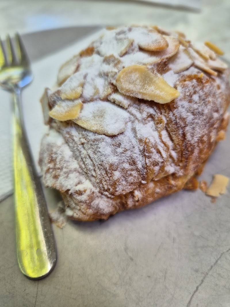 Chez Jean-Claude Patisserie photo 7