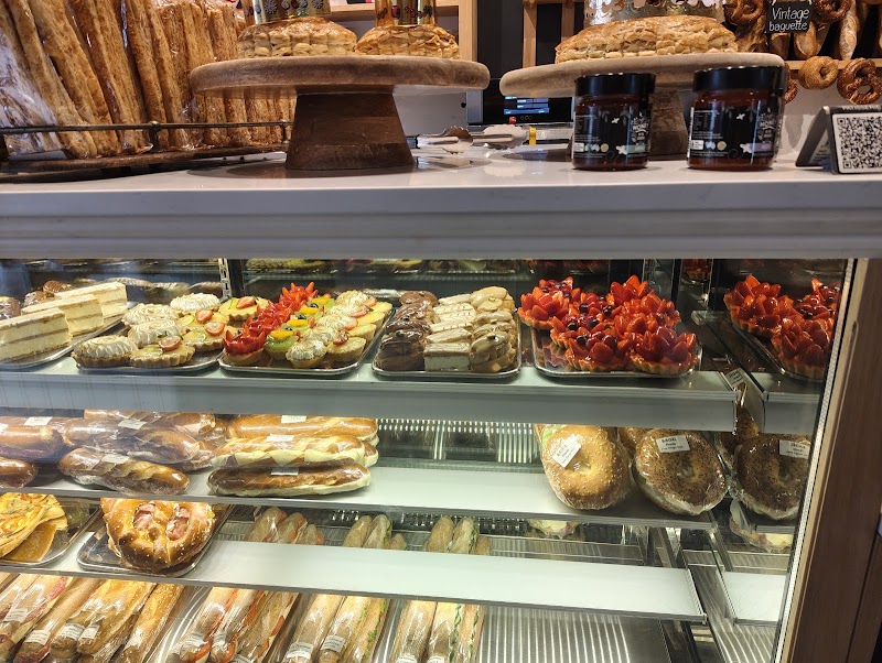 Chez Jean-Claude Patisserie photo 2