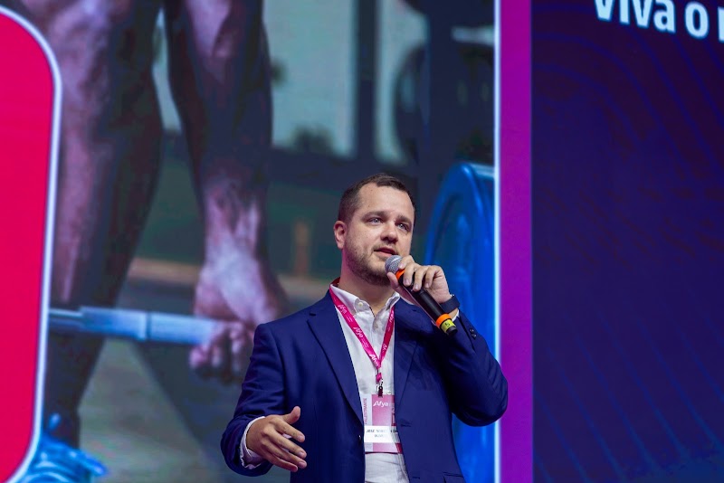 Foto de Dr. José Roberto de Oliveira, Cardiologista Presencial e Telemedicina