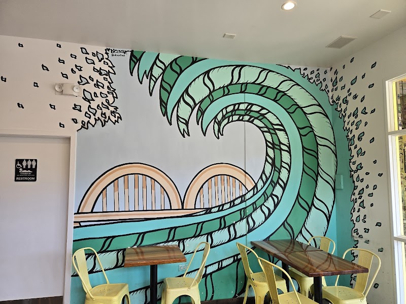Nalu Health Bar & Cafe photo 3