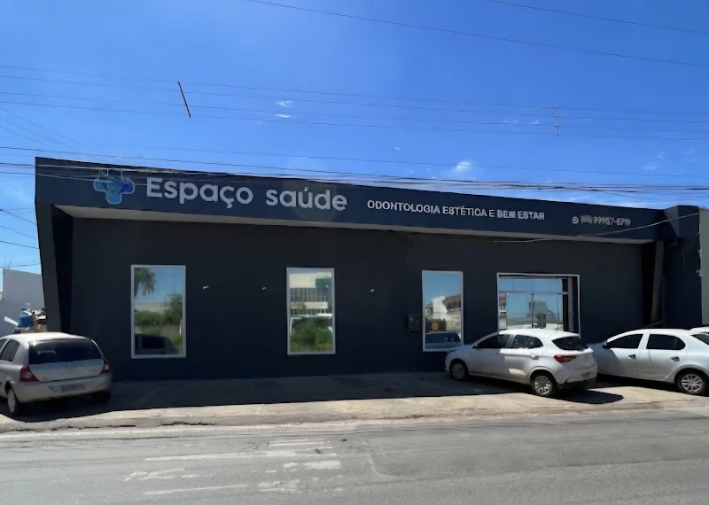 Dentista Dra Adriane Augusta- especialista em implante dentário e prótese - foto 2