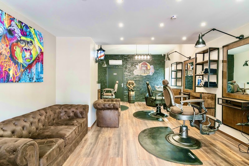 BARBER KONG — photo 1