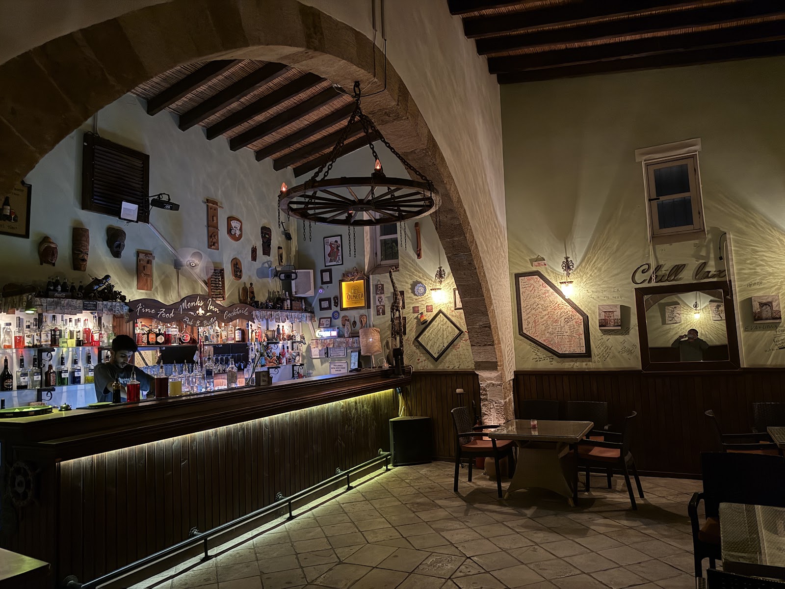 Monks Inn mekanı