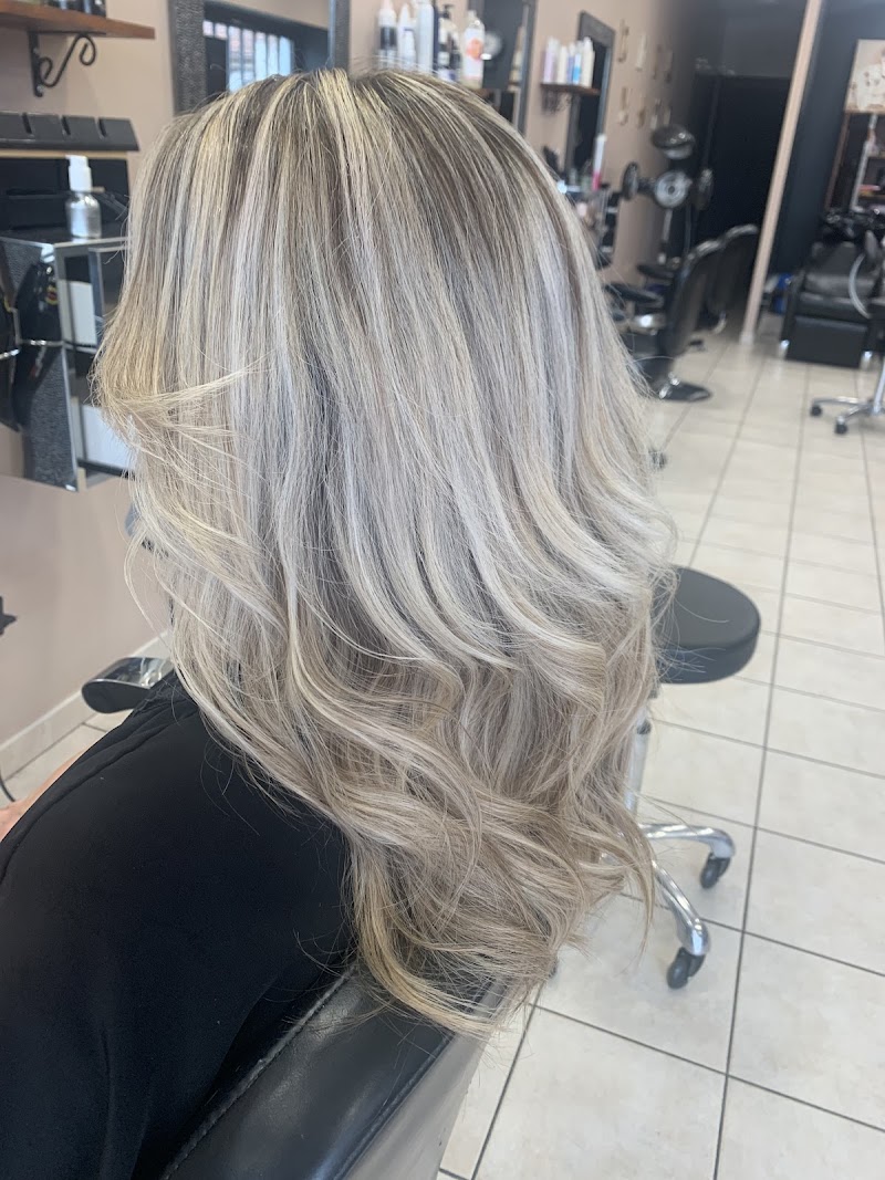 STUD' COIFFURE — photo 1